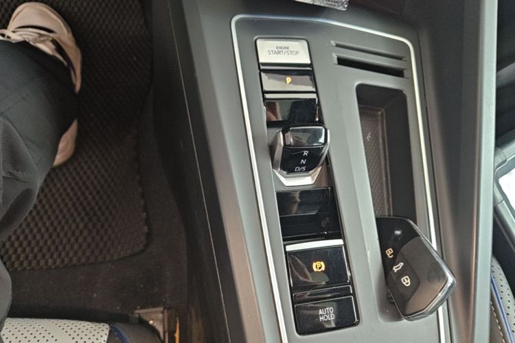Volkswagen Golf 2024 #14 Volkswagen Golf 2024 car image #14