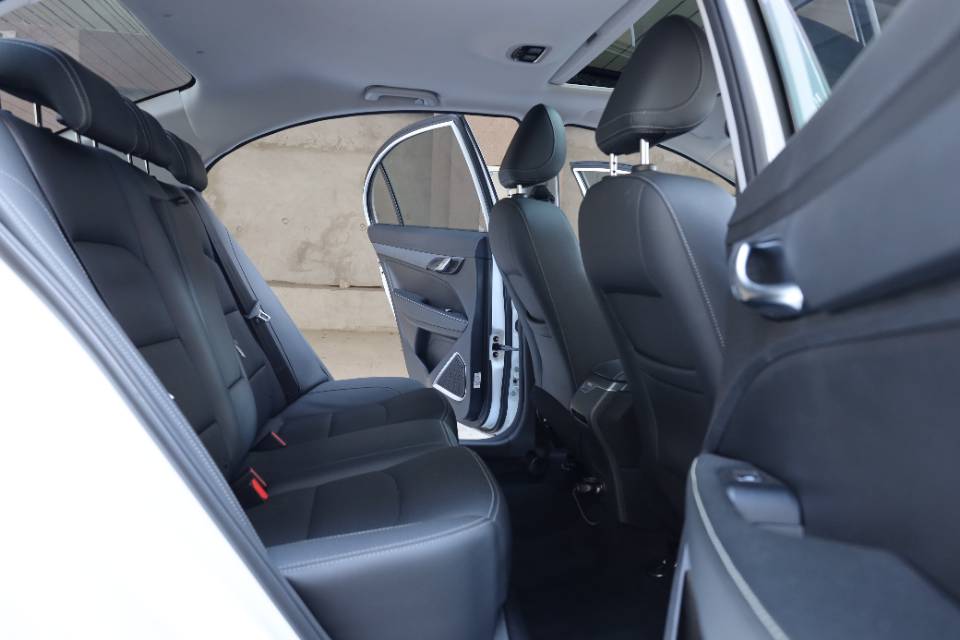 GEELY Emgrand 2022 #8 GEELY Emgrand 2022 car image #8