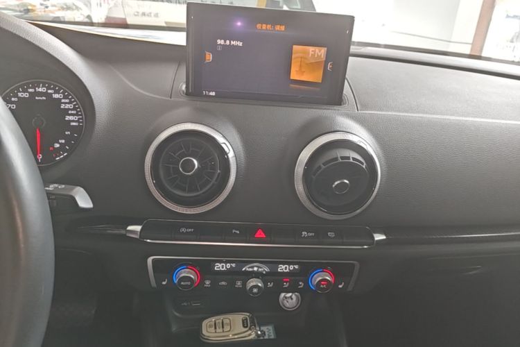 Audi A3 2019 image de voiture #13