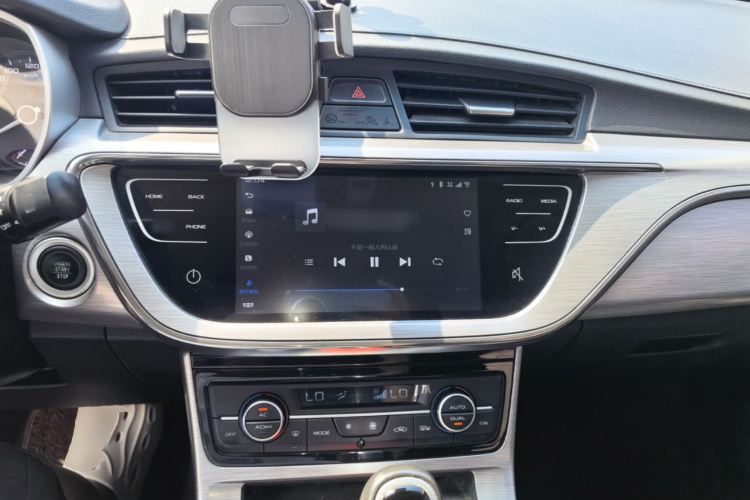 GEELY Emgrand GS 2019 #10 GEELY Emgrand GS 2019 صورة سيارة #10