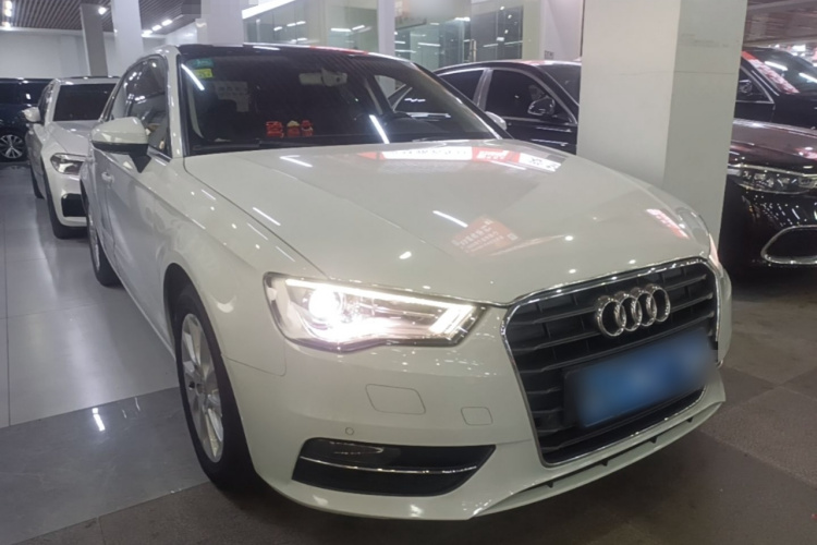 Audi A3 2017 car image #4