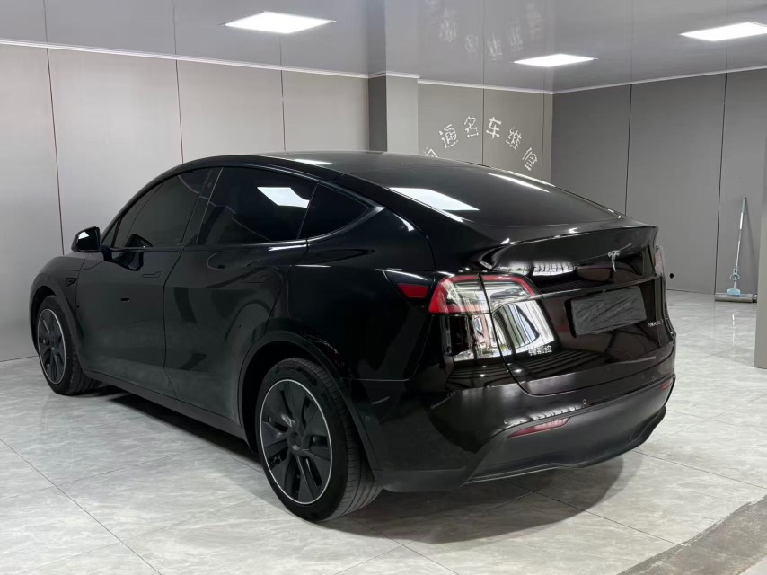 Tesla Model Y 2022 #9 Tesla Model Y 2022 car image #9