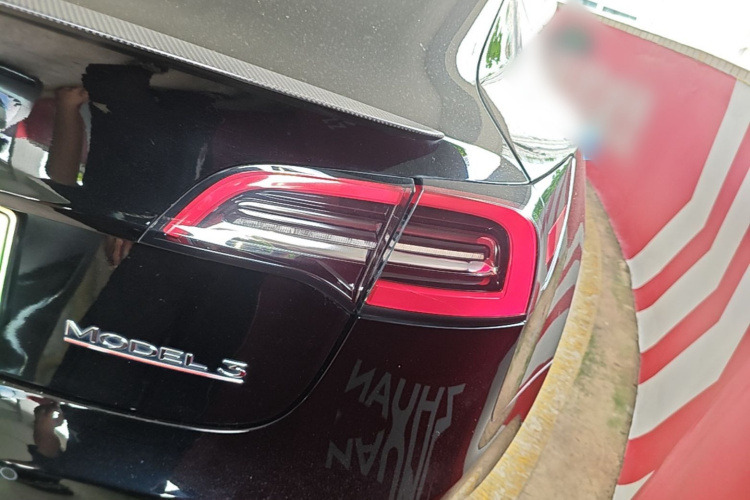 Tesla Model 3 2022 car image #8