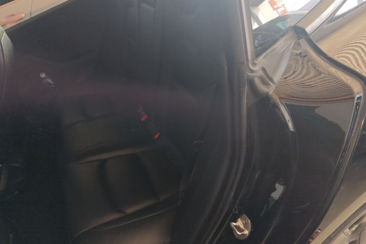 Tesla Model 3 2022 immagine di auto #17