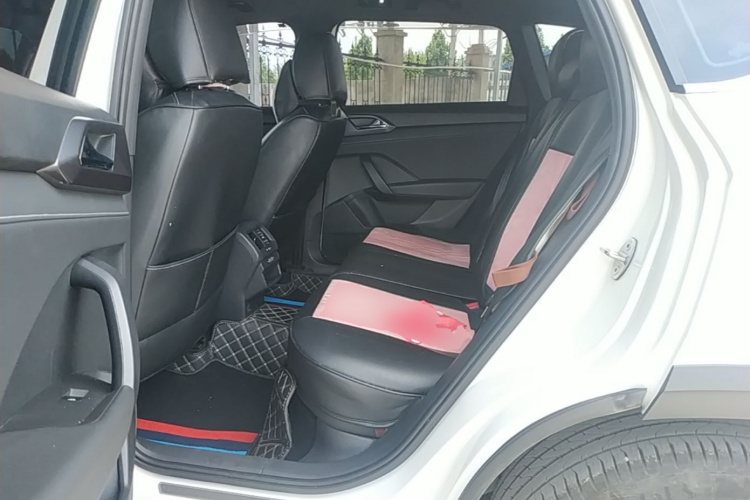 Volkswagen Tharu 2019 car image #17