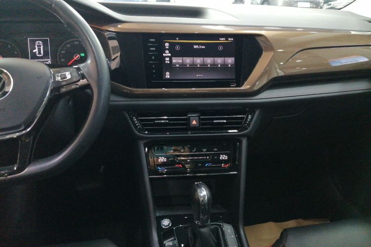 Volkswagen Tharu 2021 immagine di auto #18