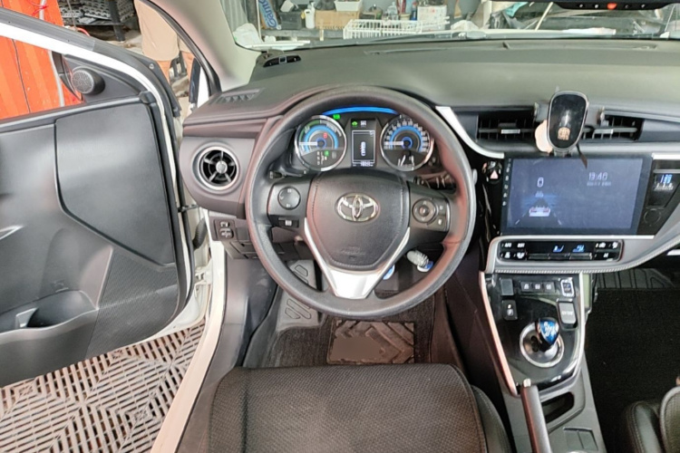 Toyota Corolla 2018 #11 Toyota Corolla 2018 car image #11