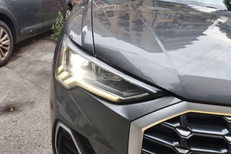 Audi Q3 2023 #8 Audi Q3 2023 car image #8