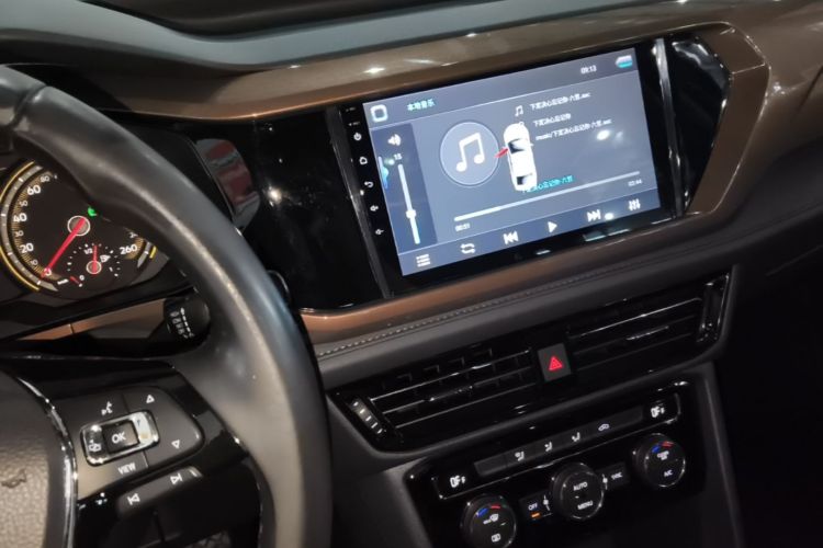 Volkswagen Tharu 2019 car image #16