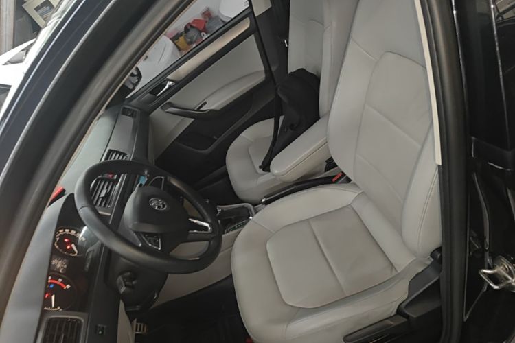 Skoda Rapid 2016 #15 Skoda Rapid 2016 car image #15