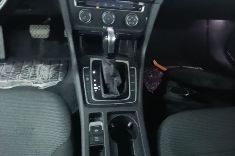 Volkswagen Golf 2018 #14 Volkswagen Golf 2018 car image #14