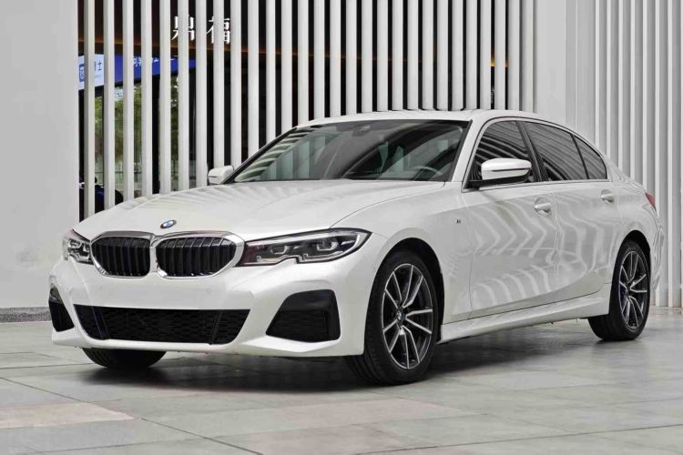 BMW 3 Series 2020 car image #2