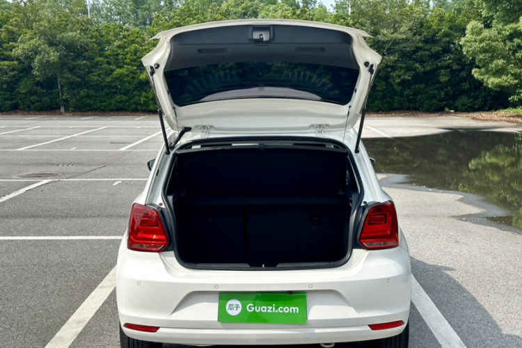 Volkswagen Polo 2015 #26 Volkswagen Polo 2015 car image #26