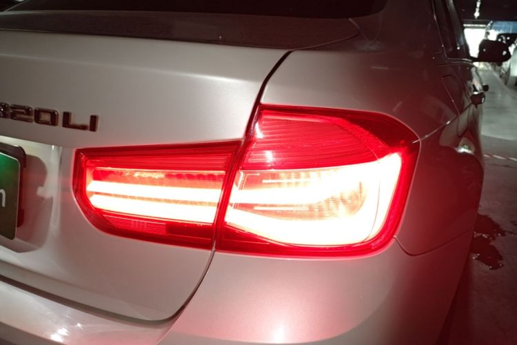BMW 3 Series 2018 #8 BMW 3 Series 2018 immagine di auto #8