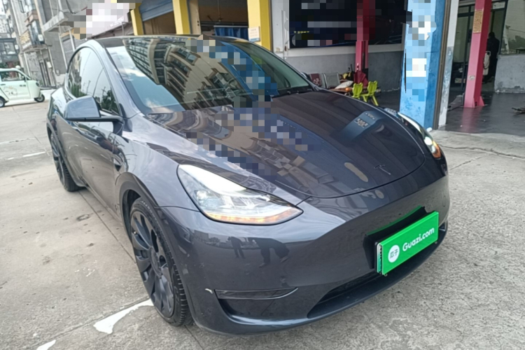Tesla Model Y 2023 immagine di auto #4