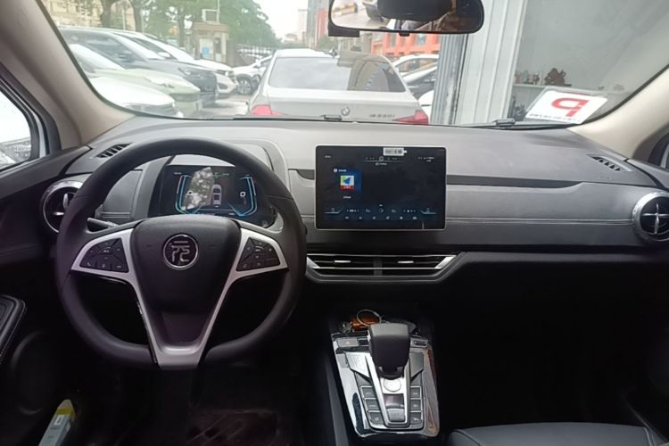 BYD Yuan New Energy 2019 car image #10
