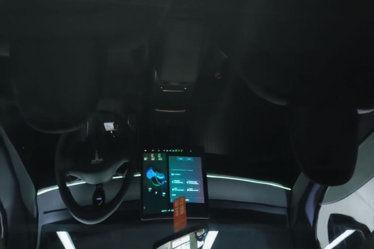 Tesla Model Y 2023 #18 Tesla Model Y 2023 car image #18