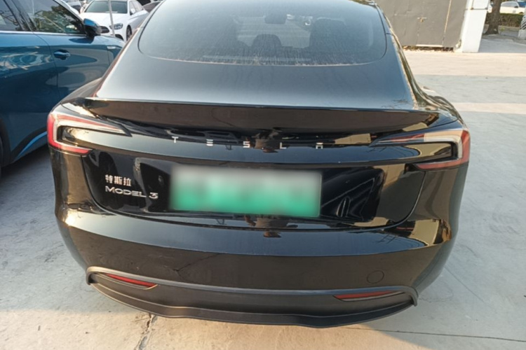 Tesla Model 3 2023 car image #4