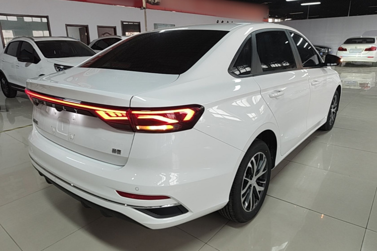 GEELY Emgrand 2025 car image #5