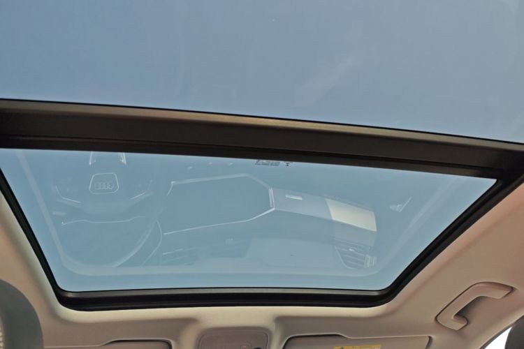 Audi Q3 2019 image de voiture #18