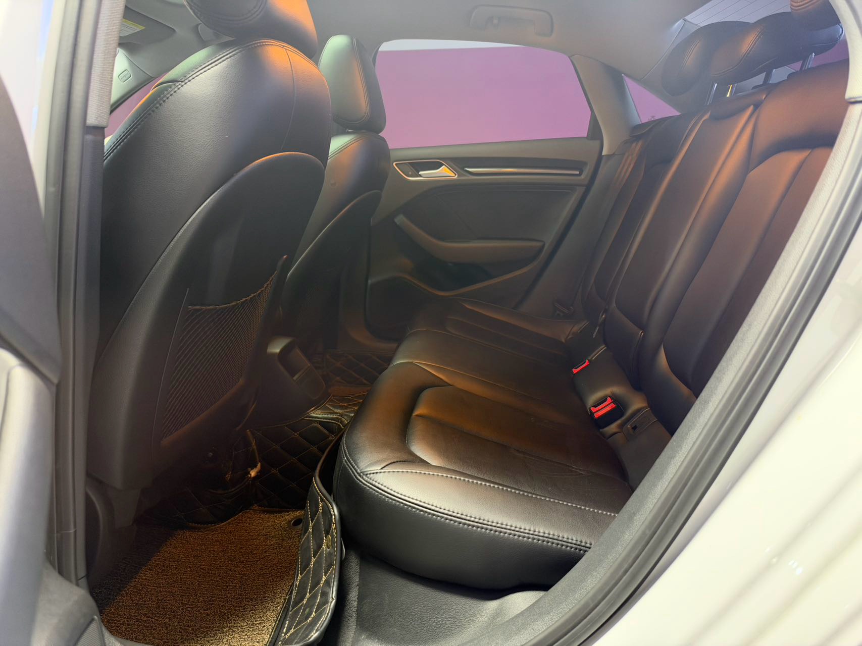 2020 car image #11