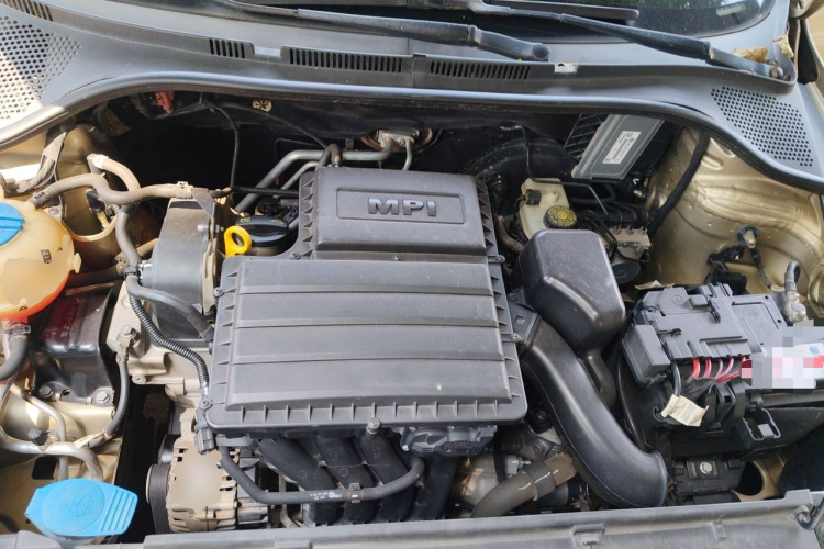 Volkswagen Santana 2015 car image #18
