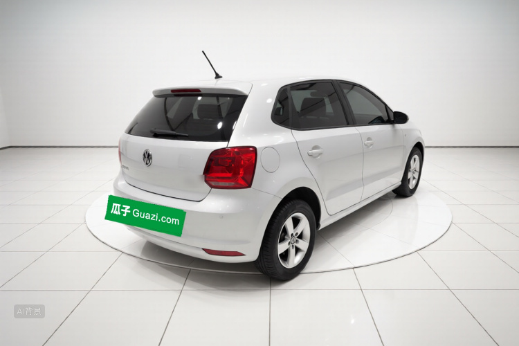 Volkswagen Polo 2015 car image #7