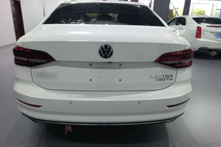 Volkswagen Lavida 2020 car image #6