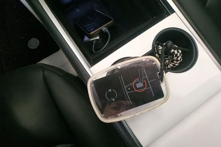 Tesla Model 3 2021 car image #9