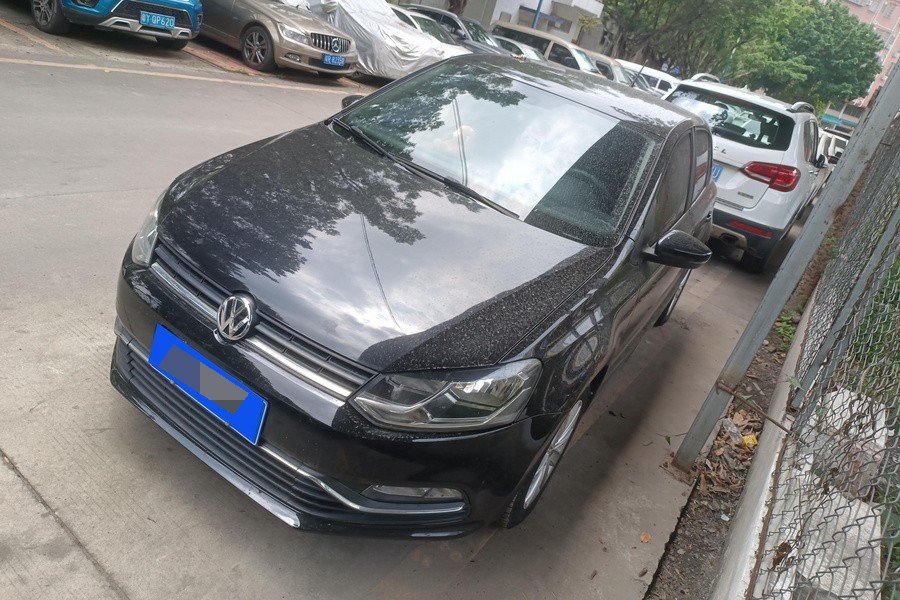 Volkswagen Polo 2015 Volkswagen Polo 2015 car image