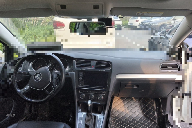 Volkswagen Golf 2019 car image #11