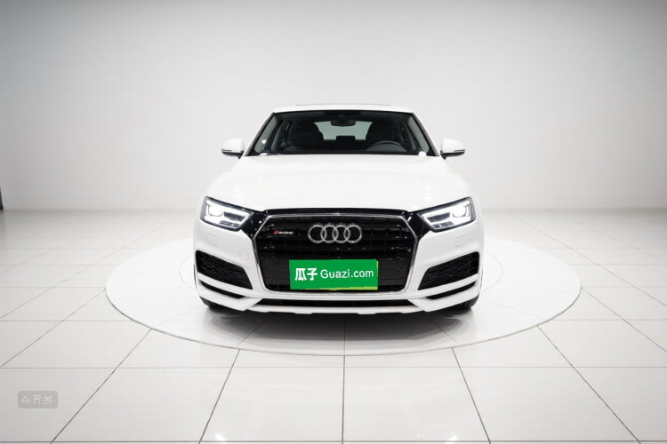 Audi Q3 2019 car image #3