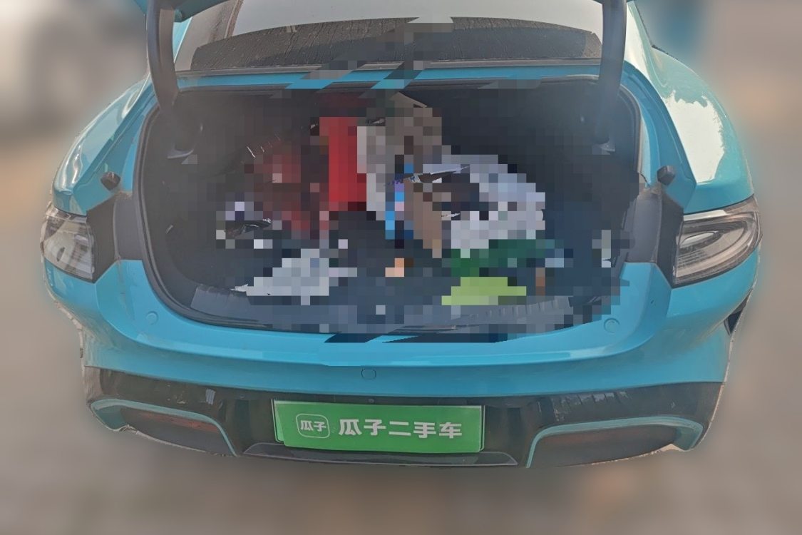 MI SU7 2024 immagine di auto #8