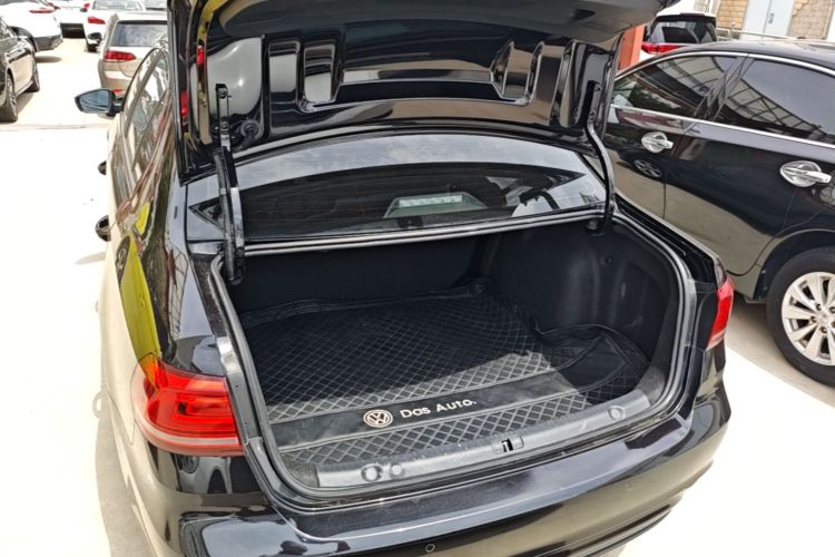 Volkswagen Lavida 2020 car image #19