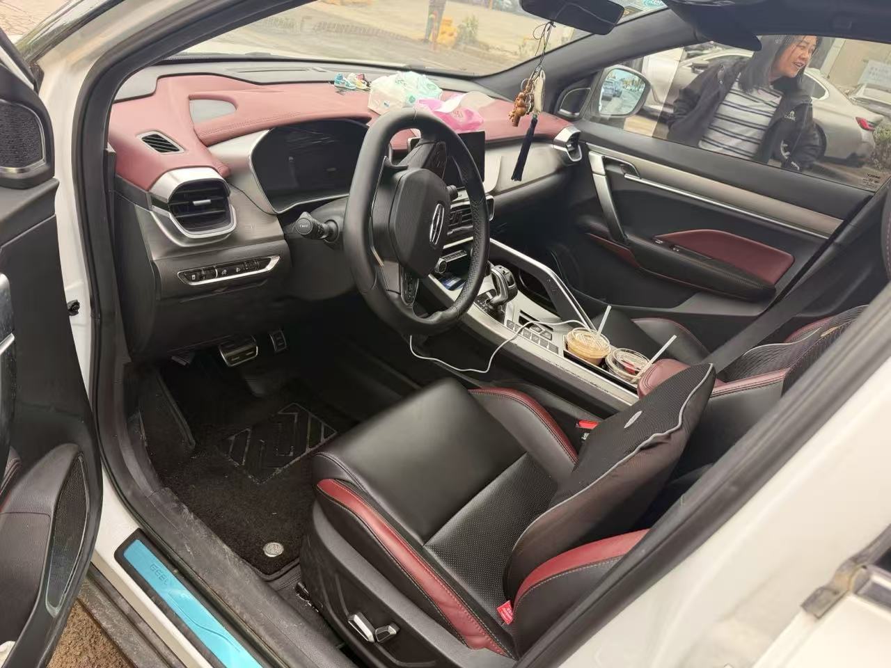 GEELY Coolray 2020 imagen de coche #2