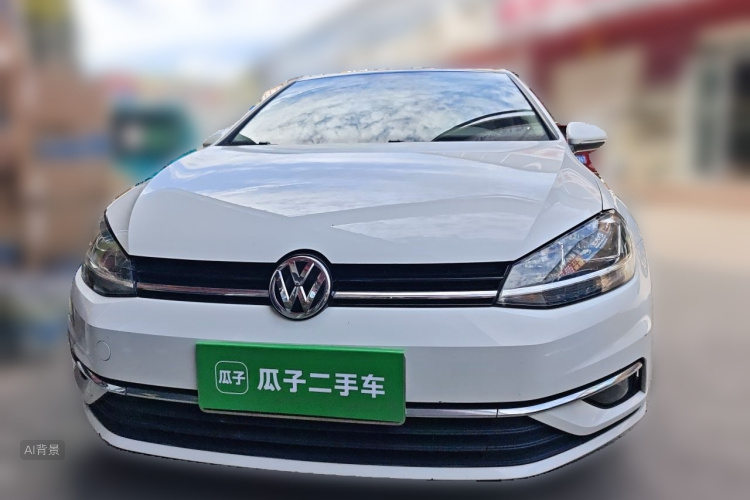 Volkswagen Golf 2018 car image #3