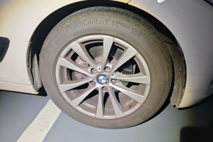 BMW 3 Series GT 2016 immagine di auto #3