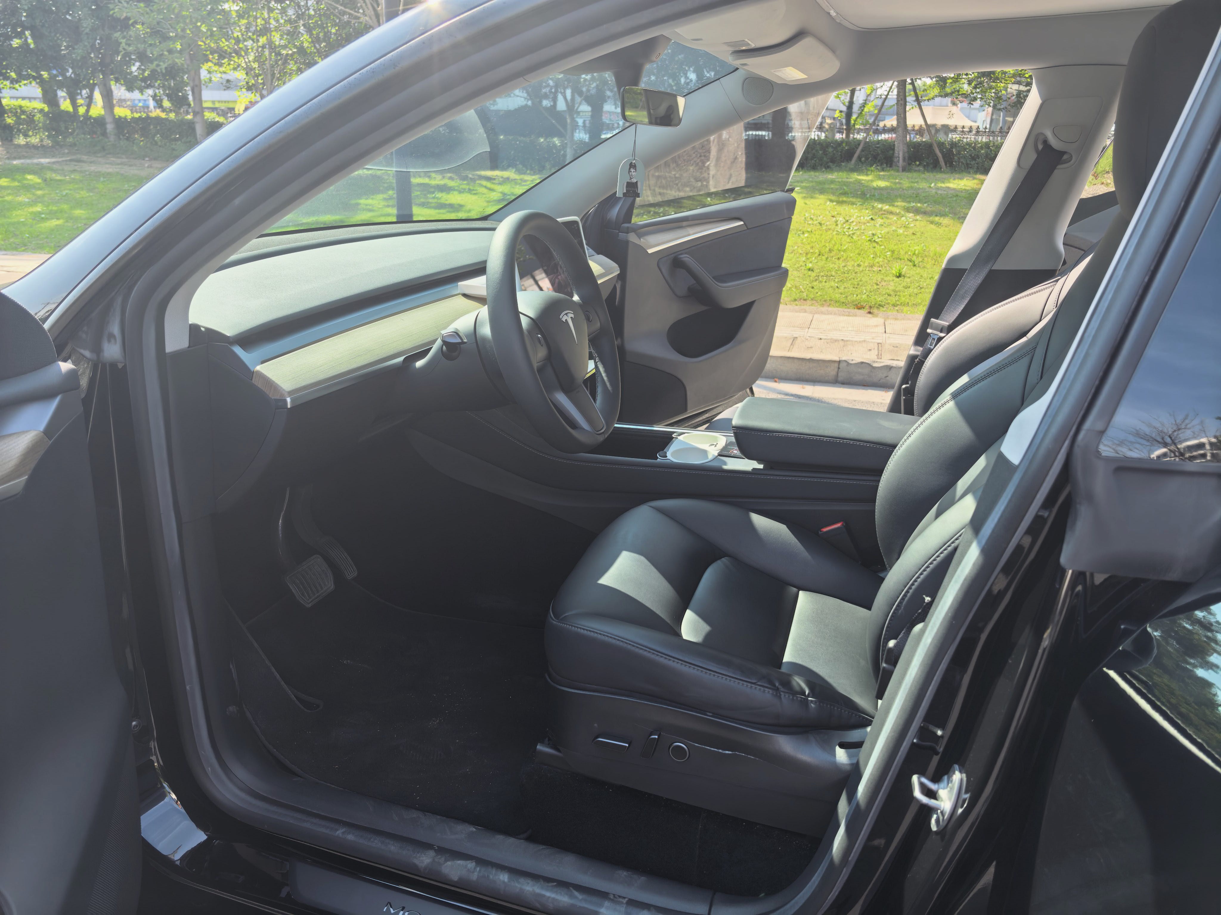 特斯拉 Model Y 2022 汽车图片 #8