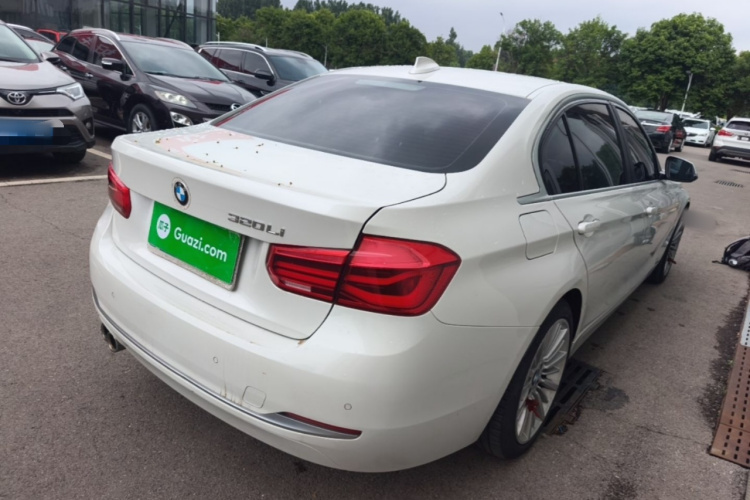 BMW 3 Series 2018 car image #7