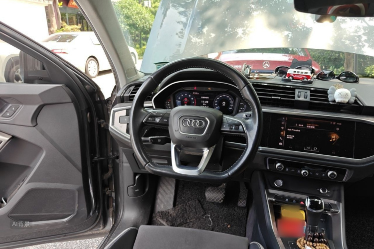 Audi Q3 2019 #12 Audi Q3 2019 car image #12