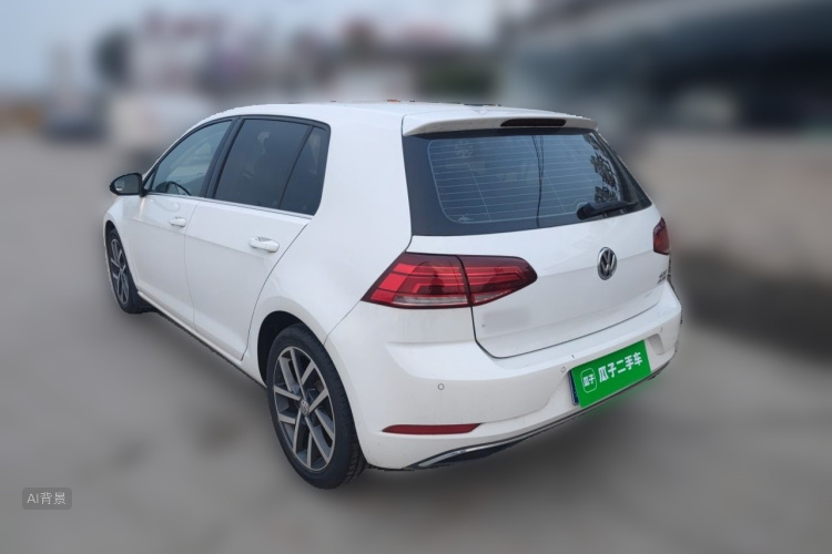 Volkswagen Golf 2020 car image #5