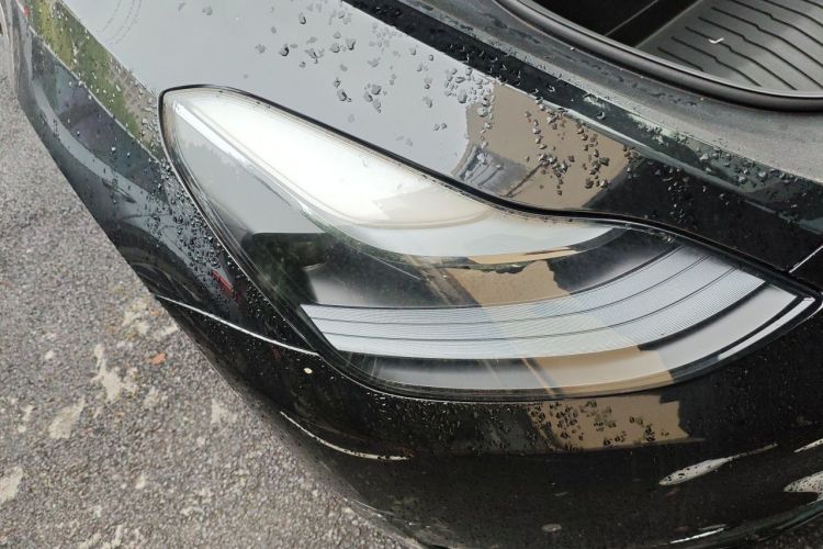 Tesla Model Y 2022 immagine di auto #8
