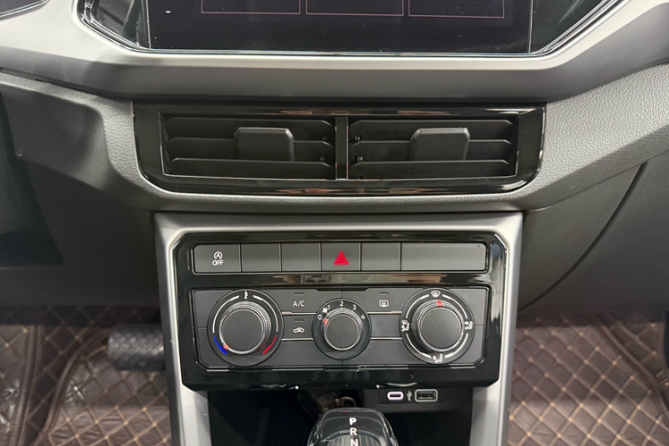 Volkswagen T-Cross 2022 imagen de coche #12