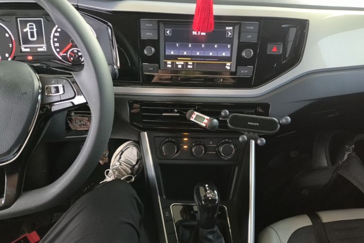 Volkswagen Polo 2020 car image #13