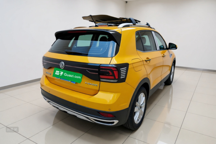 Volkswagen T-Cross 2021 car image #7