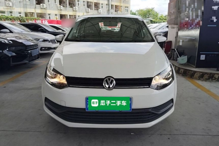Volkswagen Polo 2016 car image #3