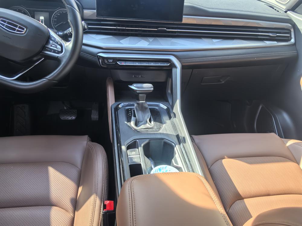 GEELY Vision X6 2024 car image #8