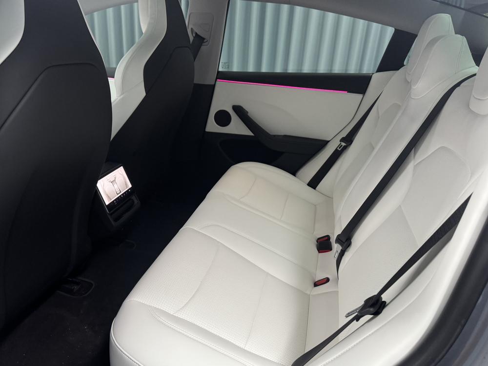 Tesla Model 3 2024 immagine di auto #9