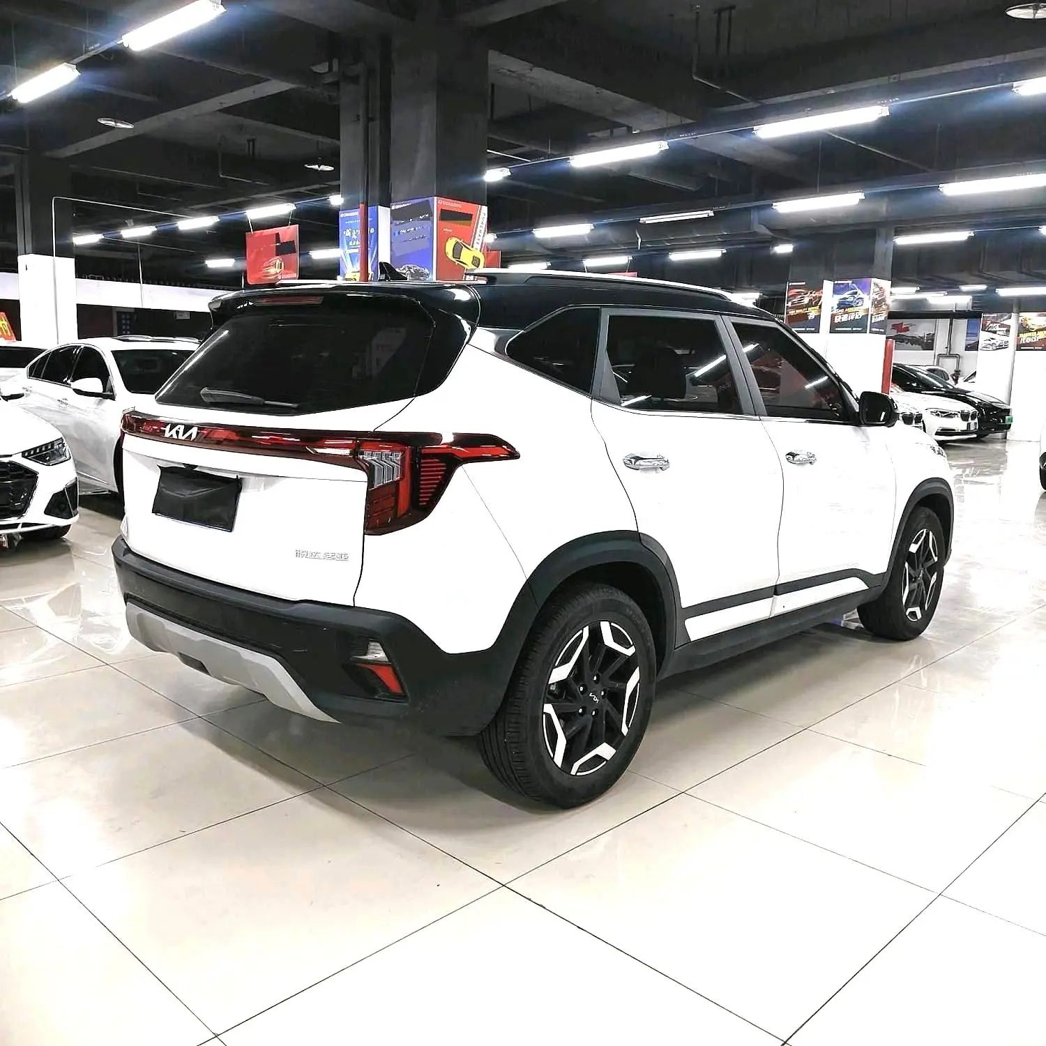 Kia Seltos 2023 #8 Kia Seltos 2023 immagine di auto #8