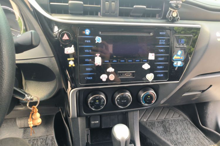 Toyota Corolla 2017 car image #13